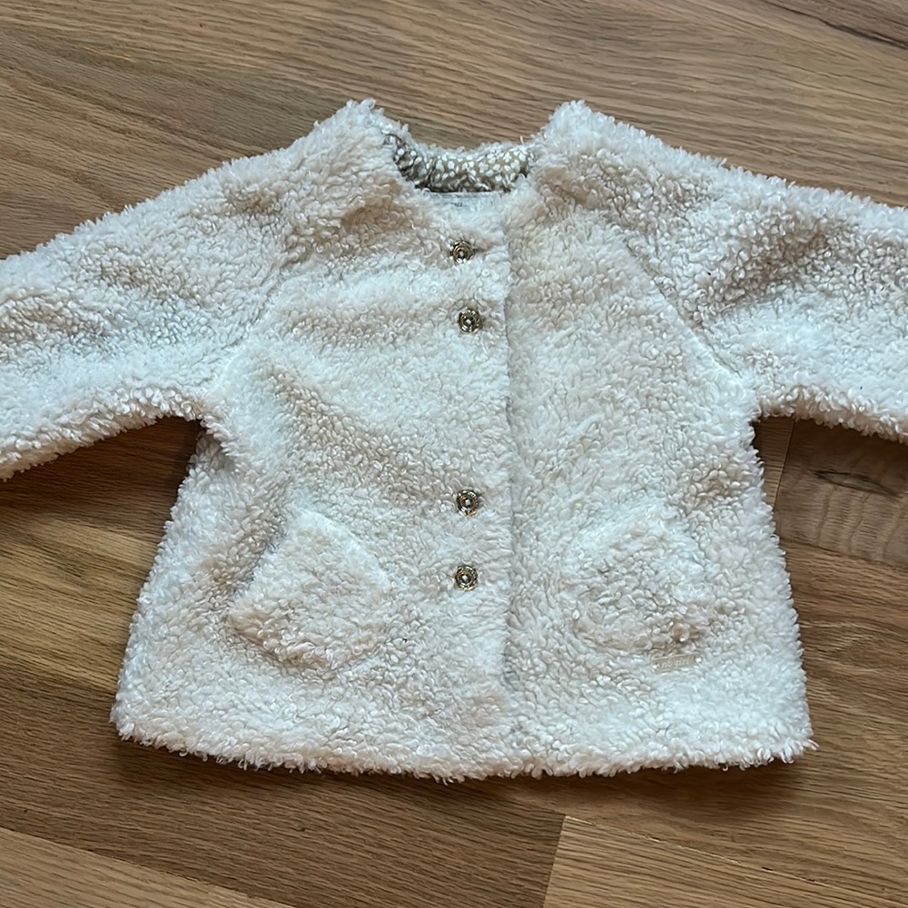 Mayoral fuzzy white coat, tan/white floral lining size US 6 months or EUR 70cm